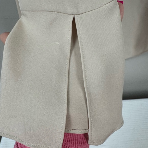 Theory Tan silk Mabrey classic shirred Collar keyhole neck bell cuff tunic - Picture 8 of 10